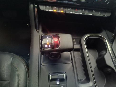 Used 2023 GMC Sierra 1500 AT4 w/ AT4 Premium Package AWD/4WD image 13