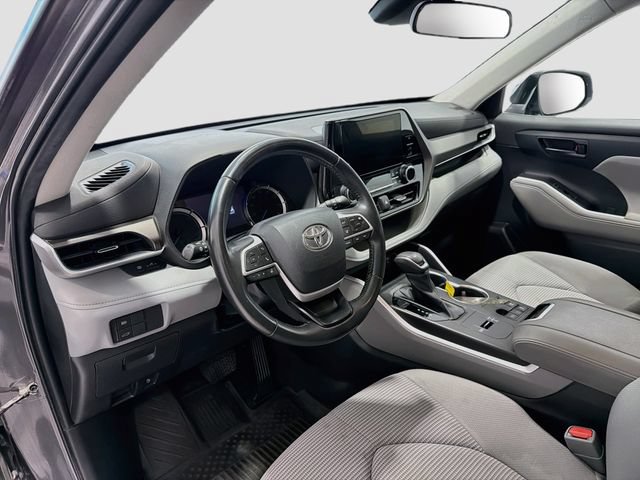 Used 2023 Toyota Highlander LE AWD/4WD image 8