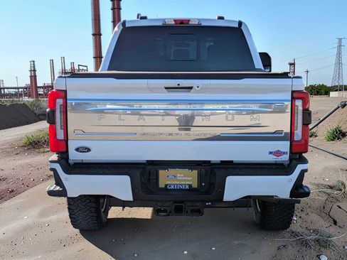 Certified 2024 Ford F250 Platinum AWD/4WD image 5