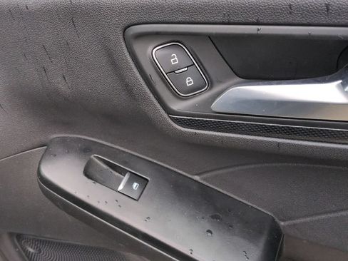 Used 2025 Ford Escape ST-Line AWD/4WD image 33