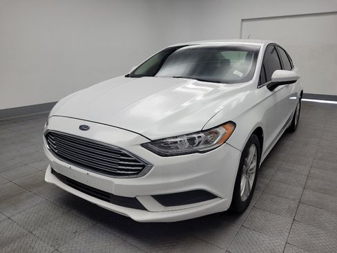 Used 2018 Ford Fusion SE w/ Fusion SE Technology Package FWD image 15