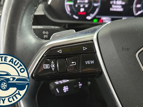 Used 2024 Audi Q8 e-tron Premium Plus AWD/4WD image 12