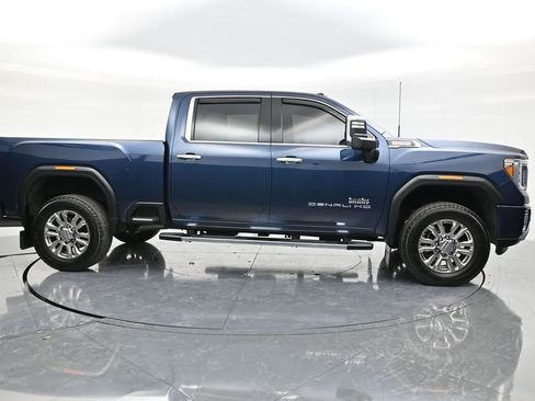 Used 2022 GMC Sierra 3500 Denali w/ Denali Ultimate Package image 4