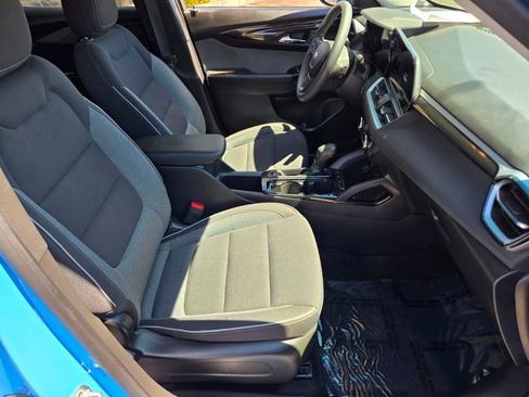 Used 2024 Chevrolet TrailBlazer LS w/ LS Convenience Package FWD image 20