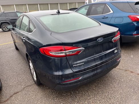 Used 2020 Ford Fusion SE image 10
