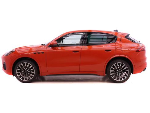 New 2025 Maserati Grecale Modena image 3