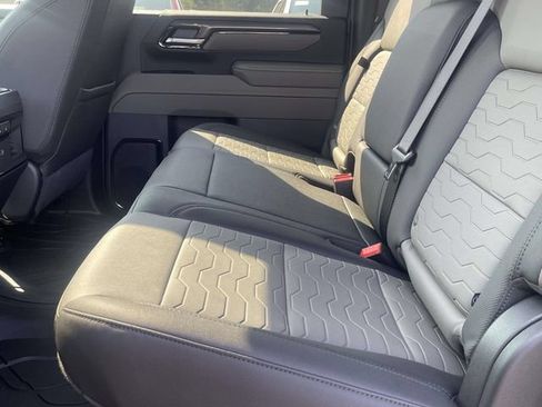 New 2026 Chevrolet Silverado 2500 ZR2 AWD/4WD image 10