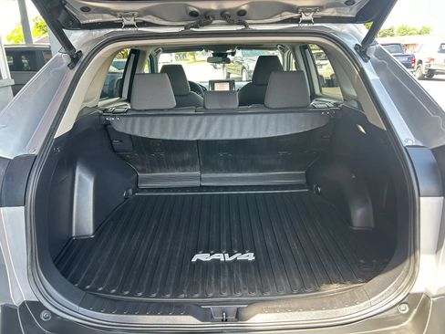 Used 2022 Toyota RAV4 XLE w/ Convenience Package AWD/4WD image 21