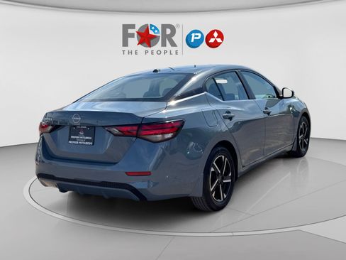 Used 2025 Nissan Sentra SV FWD image 5