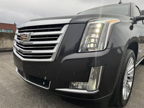 Used 2016 Cadillac Escalade ESV Platinum image 10