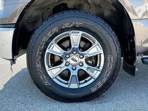 Used 2017 Ford F150 XLT w/ Equipment Group 302A Luxury AWD/4WD image 7