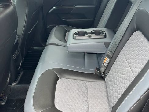 Used 2018 Chevrolet Colorado Z71 AWD/4WD image 25