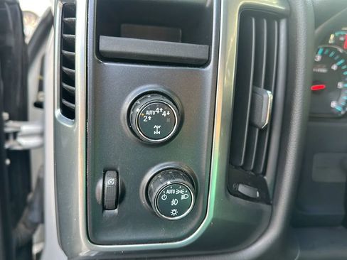 Used 2017 Chevrolet Silverado 1500 LT w/ All Star Edition image 40