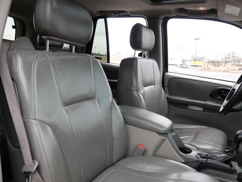 Used 2002 Chevrolet TrailBlazer LT w/ Preferred Equipment Group AWD/4WD image 72