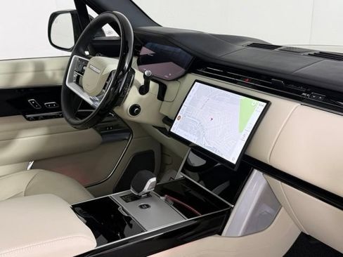 Used 2025 Land Rover Range Rover Autobiography AWD/4WD image 35