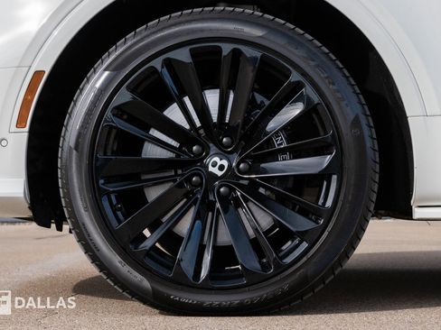 Used 2022 Bentley Bentayga Speed image 8