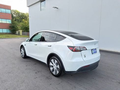 Used 2023 Tesla Model Y Long Range AWD/4WD image 9