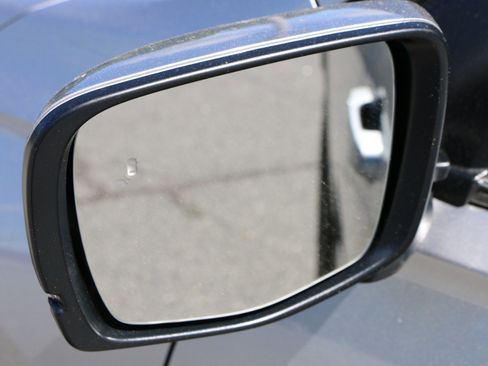Used 2025 Honda Pilot EX-L image 15