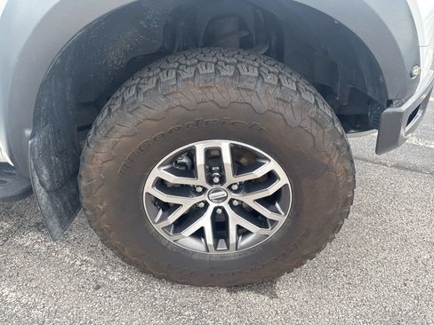 Certified 2018 Ford F150 Raptor w/ Equipment Group 802A Luxury AWD/4WD image 46
