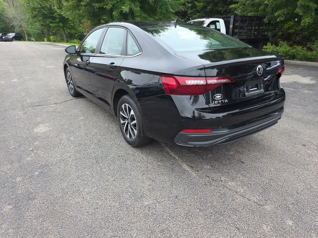 Used 2024 Volkswagen Jetta S FWD image 2