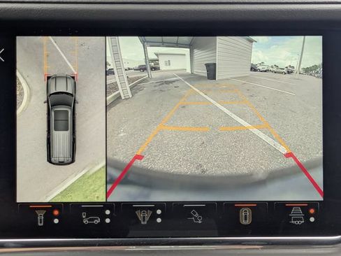 Used 2023 GMC Yukon Denali Ultimate w/ LPO, Floor Liner Package AWD/4WD image 34