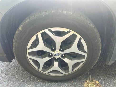 Used 2019 Subaru Forester Premium AWD/4WD image 11