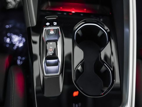 New 2025 Audi Q5 Premium Plus image 18