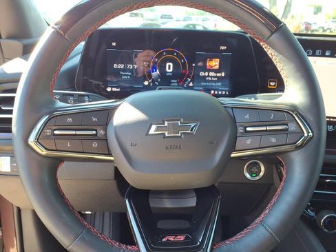 Used 2024 Chevrolet Traverse RS FWD image 29
