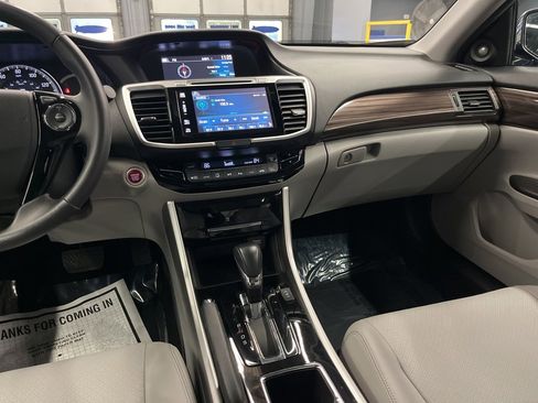 Used 2016 Honda Accord EX-L image 22