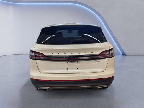 Used 2019 Lincoln Nautilus Reserve image 5