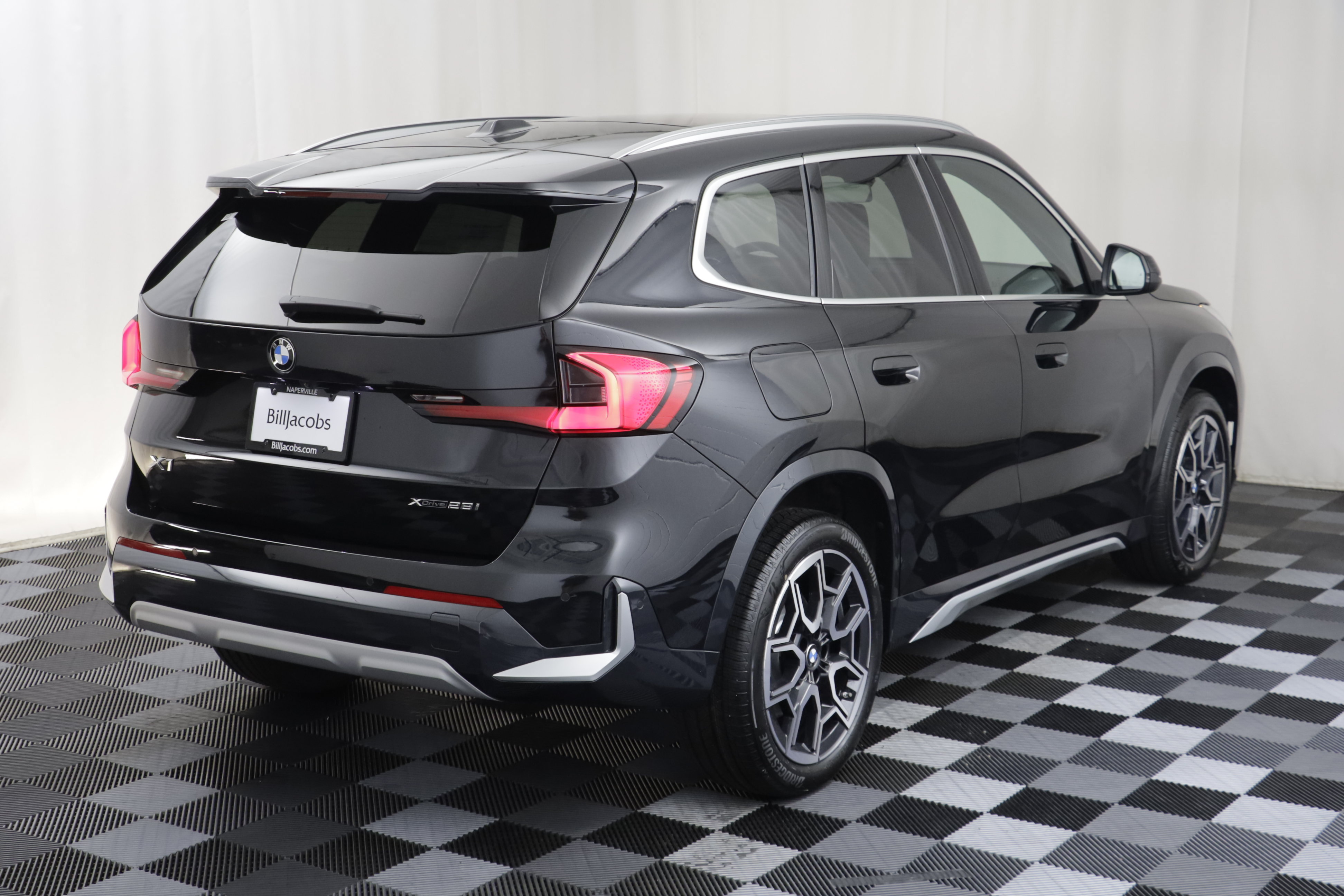 New 2027 BMW X1 xDrive28i AWD/4WD image 19