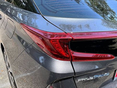 Used 2022 Toyota Prius Prime Limited FWD image 20