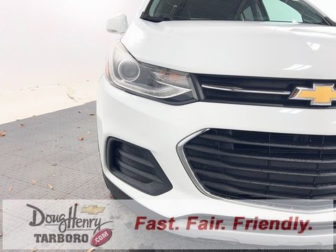 Used 2019 Chevrolet Trax LT w/ LT Convenience Package image 10