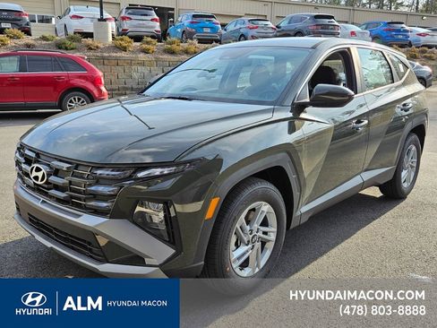 New 2026 Hyundai Tucson SE image 3