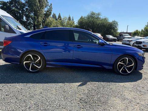 Used 2020 Honda Accord Sport image 6