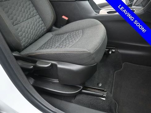 Used 2020 Chevrolet Equinox LT image 16