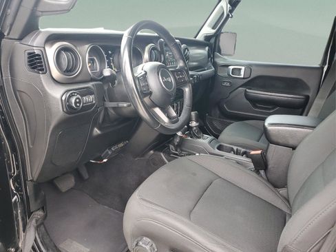 Used 2021 Jeep Gladiator Willys image 13