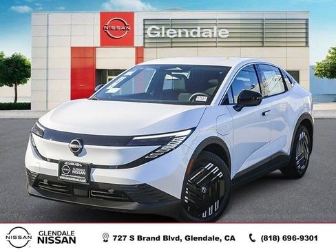 New 2026 Nissan Leaf FWD image 1