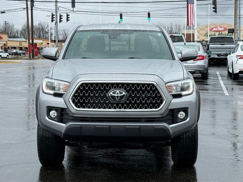 Used 2018 Toyota Tacoma TRD Off-Road image 8