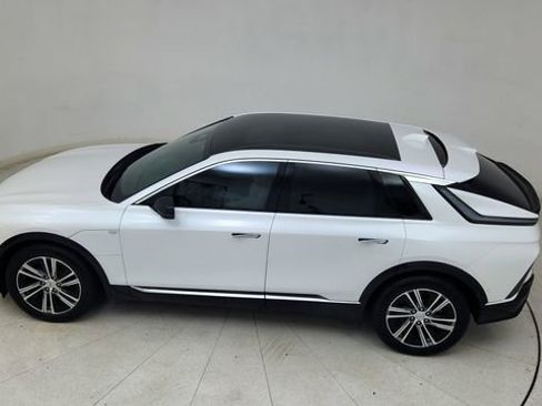 Used 2024 Cadillac Lyriq Luxury image 82