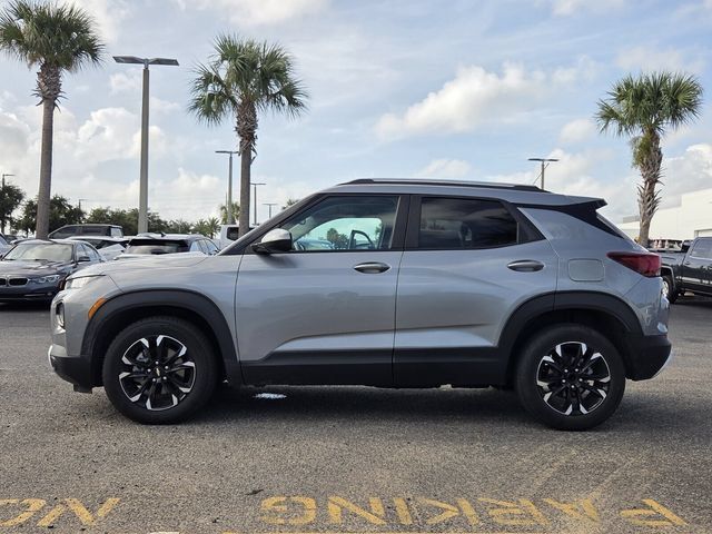 Certified 2023 Chevrolet TrailBlazer LT w/ Convenience Package FWD image 3