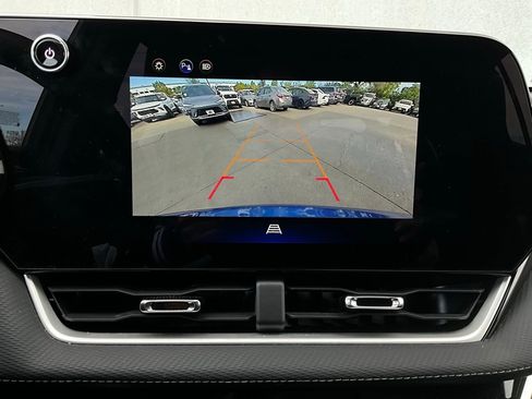 Used 2025 Chevrolet Equinox LT image 29