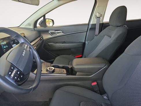 Certified 2026 Kia Sportage LX FWD image 21
