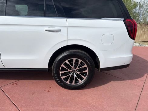 Certified 2025 Ford Expedition Platinum AWD/4WD image 32