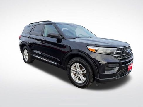 Used 2023 Ford Explorer XLT AWD/4WD image 10