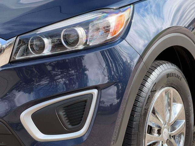 Used 2018 Kia Sorento FWD image 10