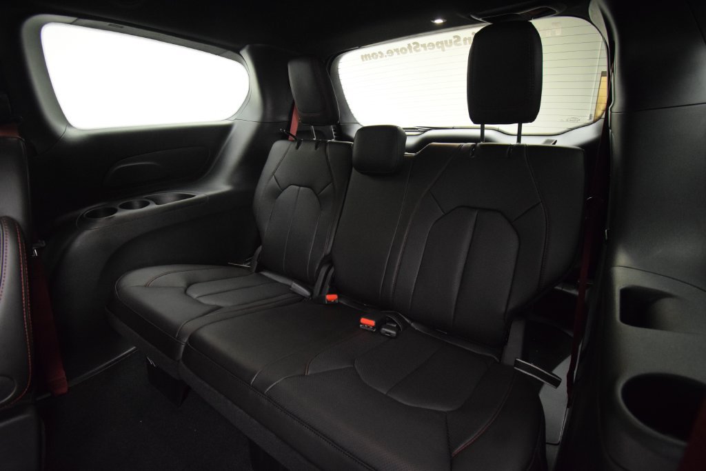 New 2027 Chrysler Pacifica Select FWD image 37