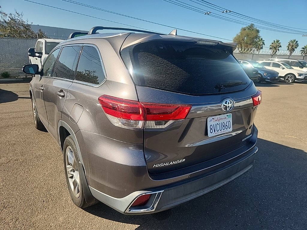 Used 2019 Toyota Highlander Limited AWD/4WD image 10