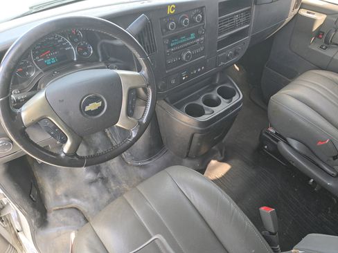 Used 2019 Chevrolet Express 2500 RWD 2500 135 w/ Communications Package image 13