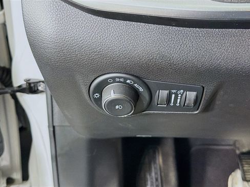 Used 2022 Jeep Compass Latitude AWD/4WD image 17